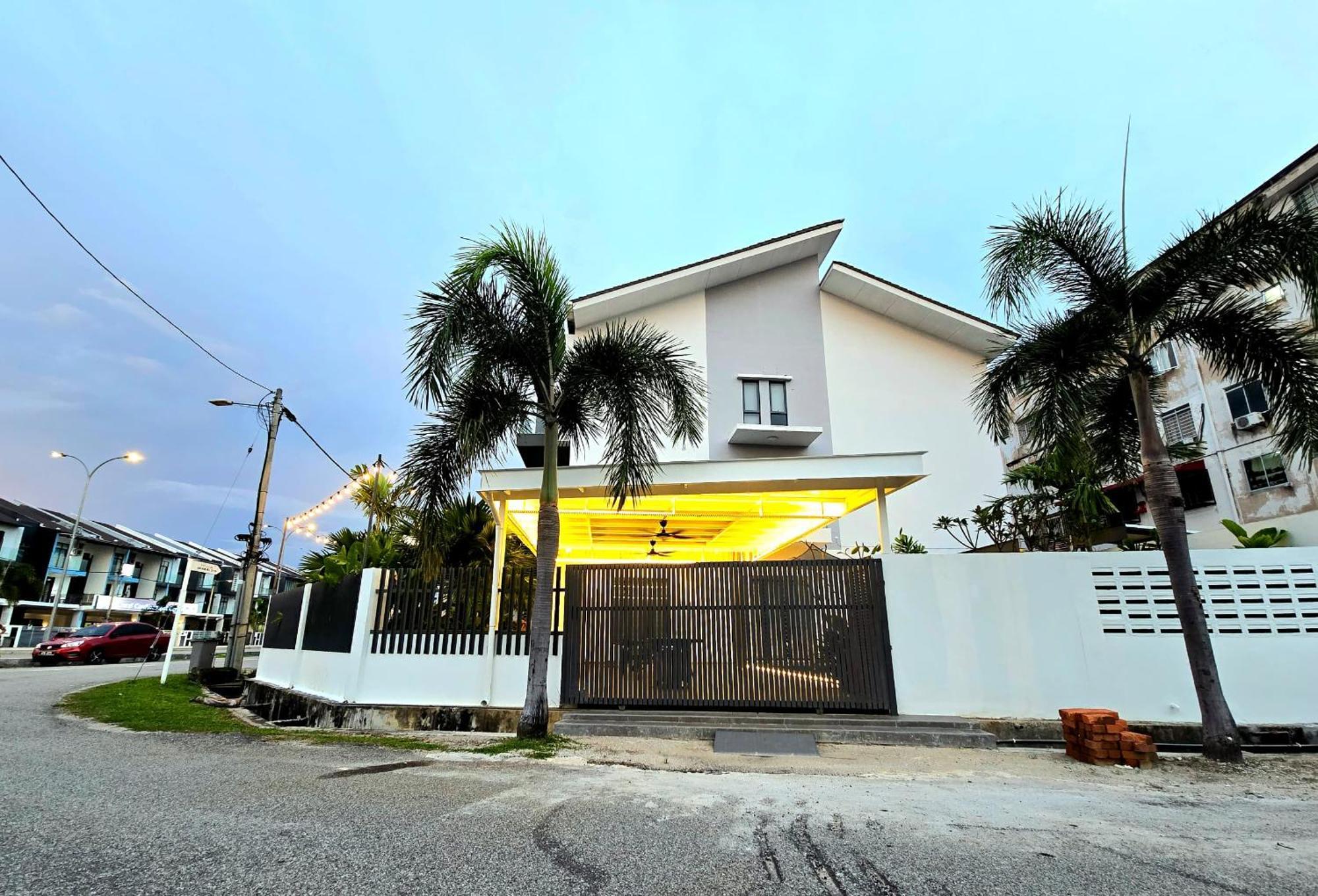 Rumah percutian Jonker Street New Cozy 20pax Swimming Pool Karaoke Malacca